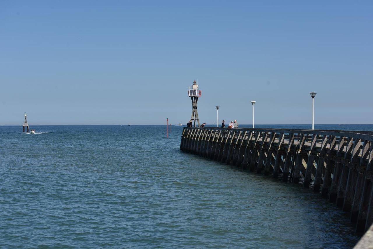 Beny-sur-Mer Le Petit Fortヴィラ エクステリア 写真